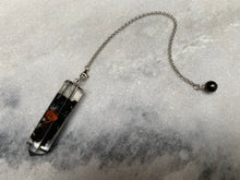 Afbeelding in Gallery-weergave laden, Orgonite Shungite pendulum/pendant