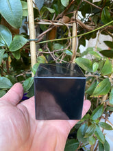 Afbeelding in Gallery-weergave laden, Shungite cube - 6 cm.