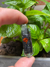 Afbeelding in Gallery-weergave laden, Orgonite Shungite pendulum/pendant