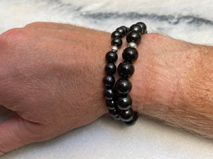 Bracelet en shungite - perles rondes de 10 mm.