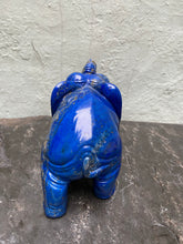 L'éléphant en "Lapis Lazuli" d'Afghanistan, dans la galerie Weergave.
