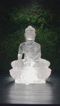 Video laden en afspelen in Gallery-weergave, Buddha in Crystal quartz
