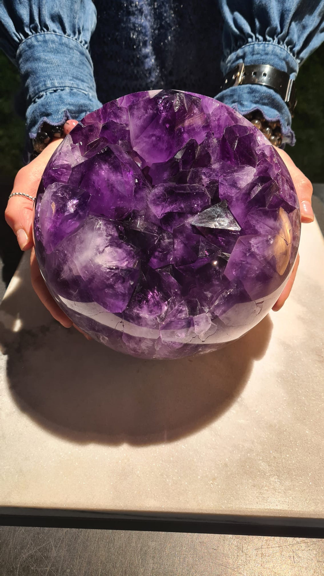 来自巴西的高品质紫水晶球体
