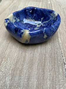 安哥拉深蓝色"Sodalite"碗 (12 x 10 cm.)