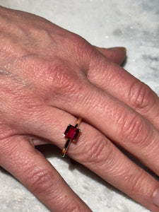 Ring 18ct. yellow gold with e red/pinkish Tourmaline from Brazil