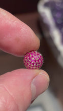 Video laden en afspelen in Gallery-weergave, Ruby/Rubis/Rubí pavé 14kt. gold
