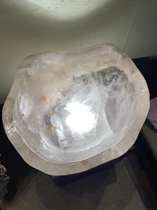 Bowl in ‘Crystal quartz’ from Brazil