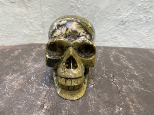 Skull in ‘Serpentine’ from Peru