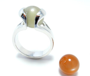 Moonstone/Pierre de lune/Piedra de luna