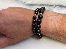 Afbeelding in Gallery-weergave laden, Shungite bracelet - 8 mm. round beads
